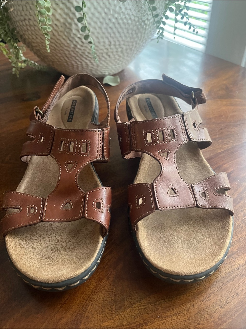 Clarks Leisa Annual Cognac Leather Slingback Sandals — Size 9.5 Wide